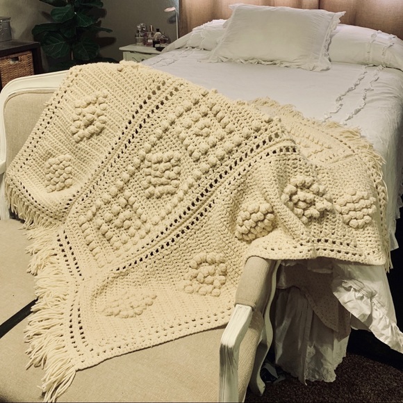 Handmade Chunky Knitted Off-White Blanket Throw - Picture 2 of 5